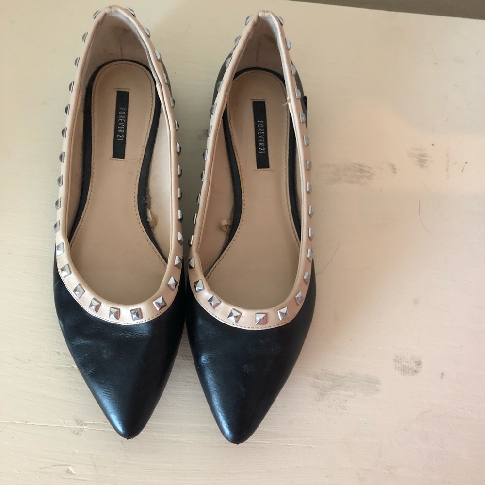 Black Rockstud Flats